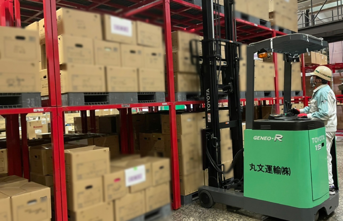 フォークリフト写真